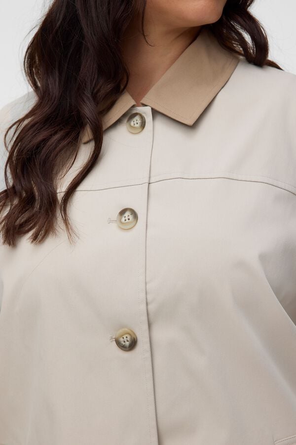Vero Moda Curve Gabardina com gola em contraste Tostado