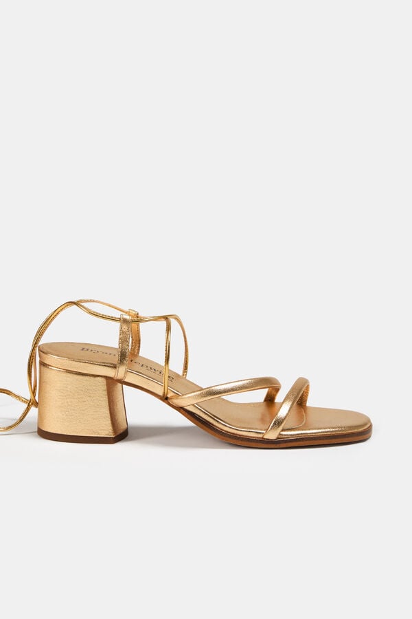 Bryan Stepwise Sand&aacute;lia de salto largo Dourado