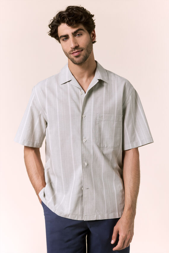 Camisa rayas manga corta cuello bowling