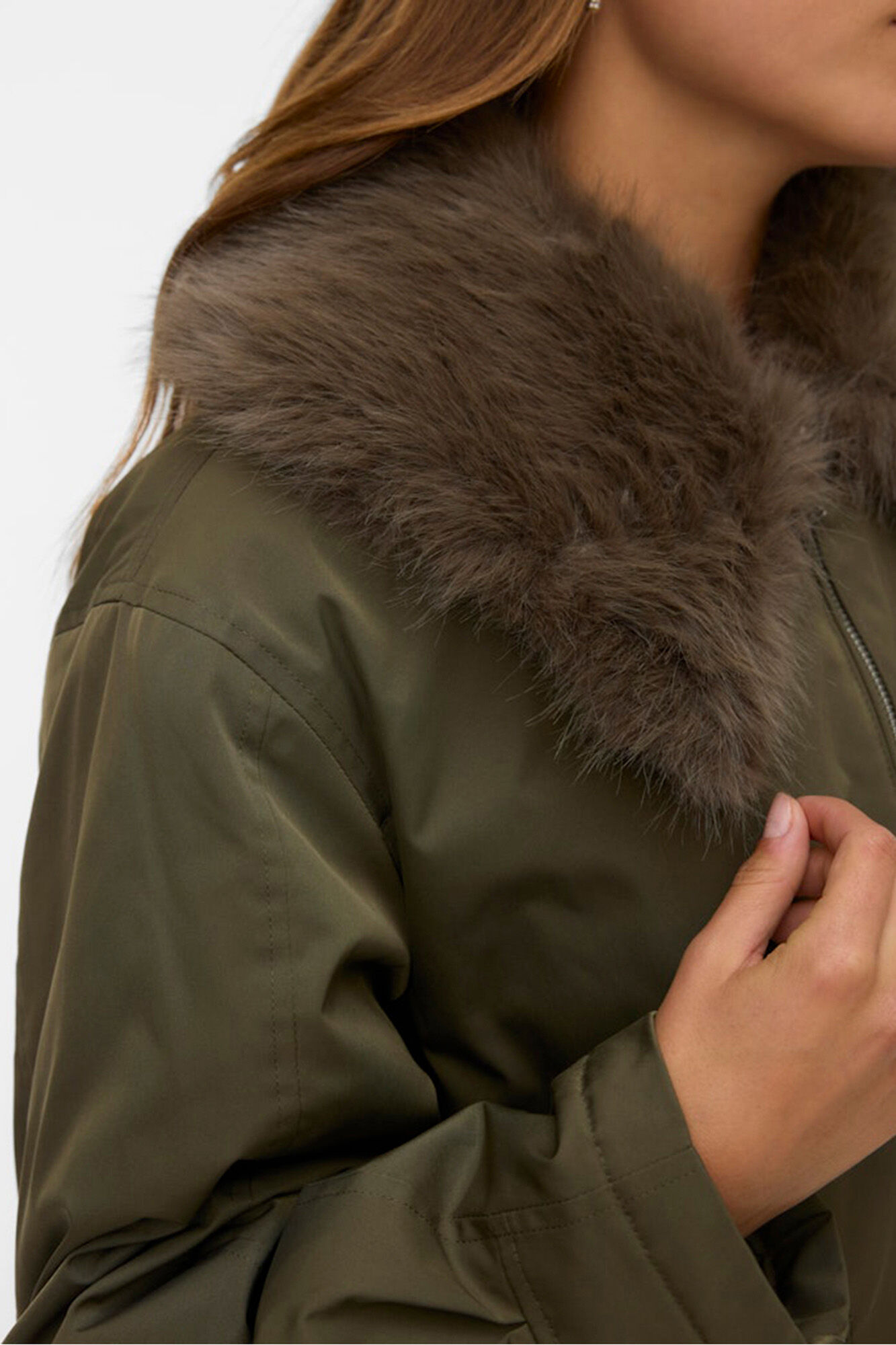 Vero Moda Casaco curto com gola de pele