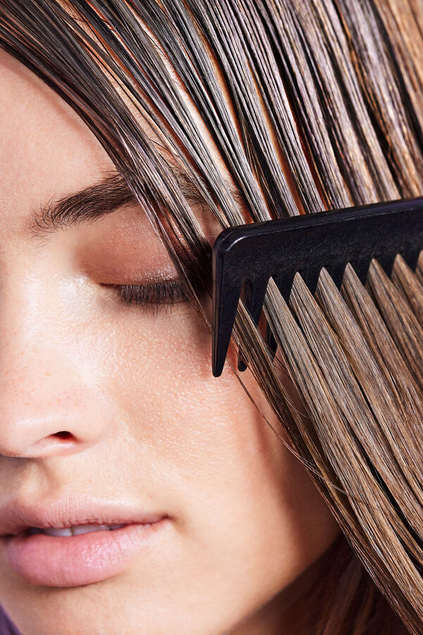 Nuxe Hair Prodigieux® Mascarilla Nutrición Pre-champú Lila