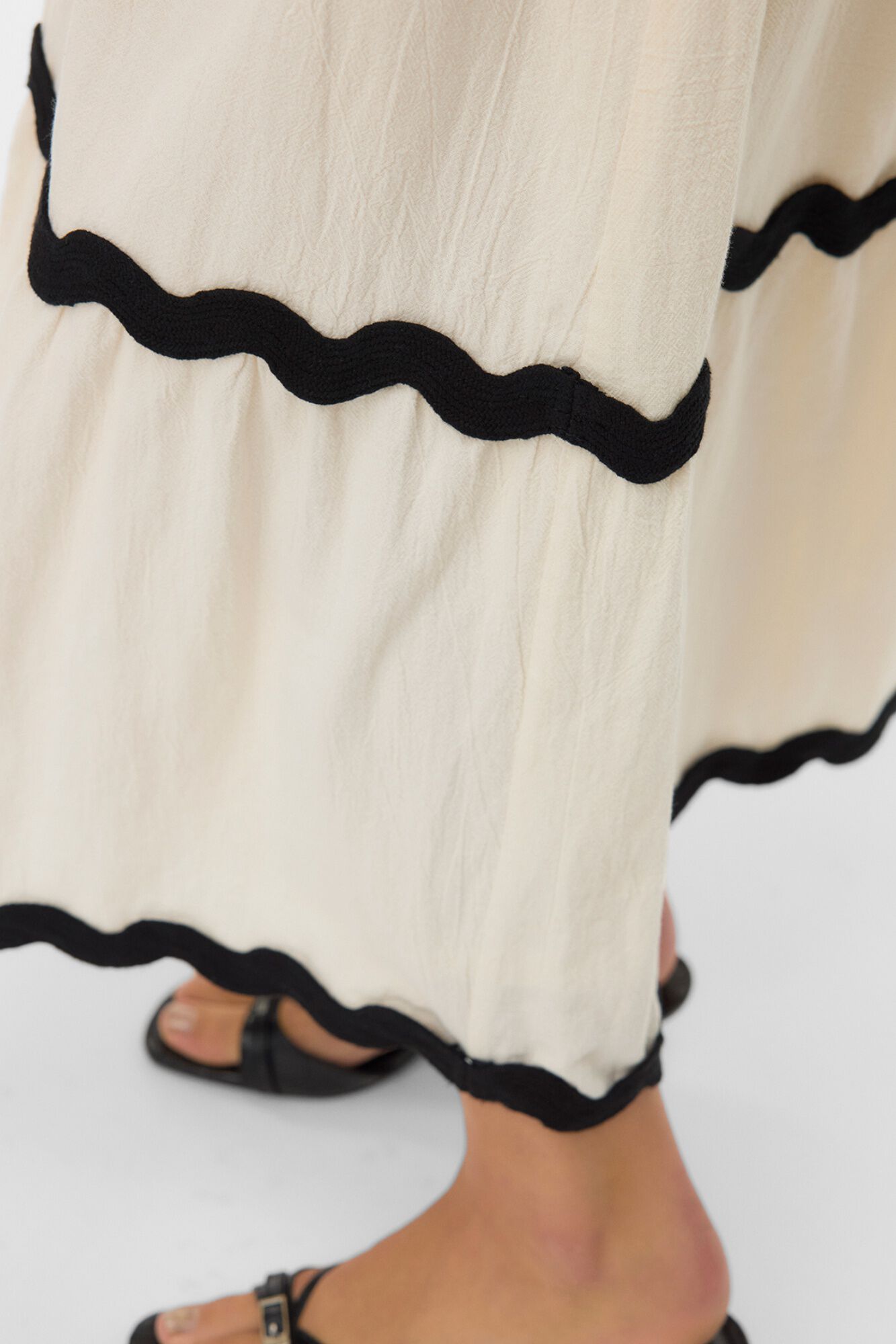 Vero Moda Falda larga detalles bordados