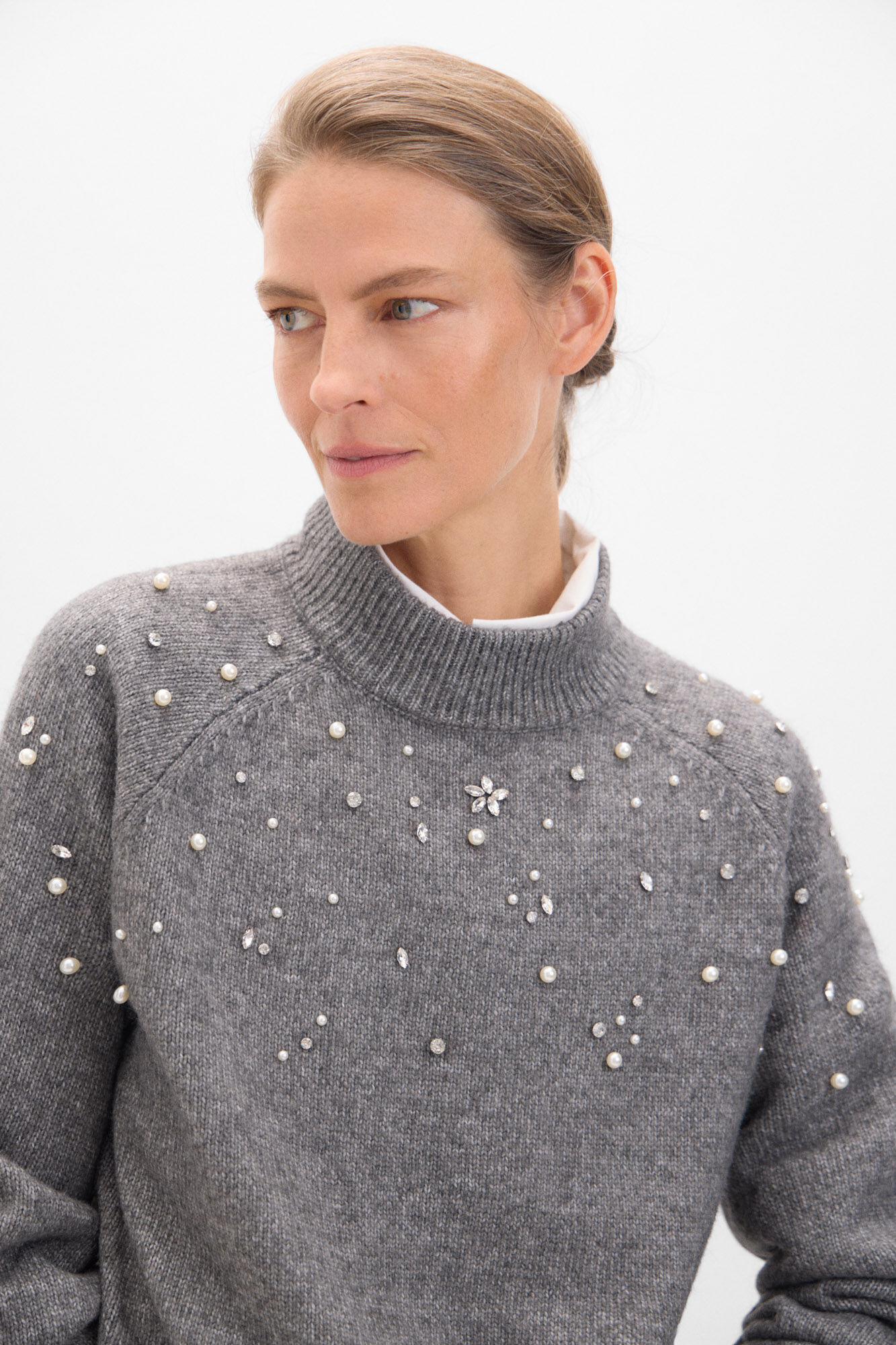 Jumpers with pearls on them cheap