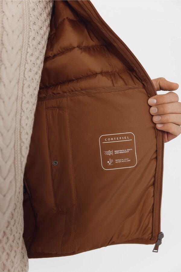 Cortefiel Ultra-light quilted jacket Camel