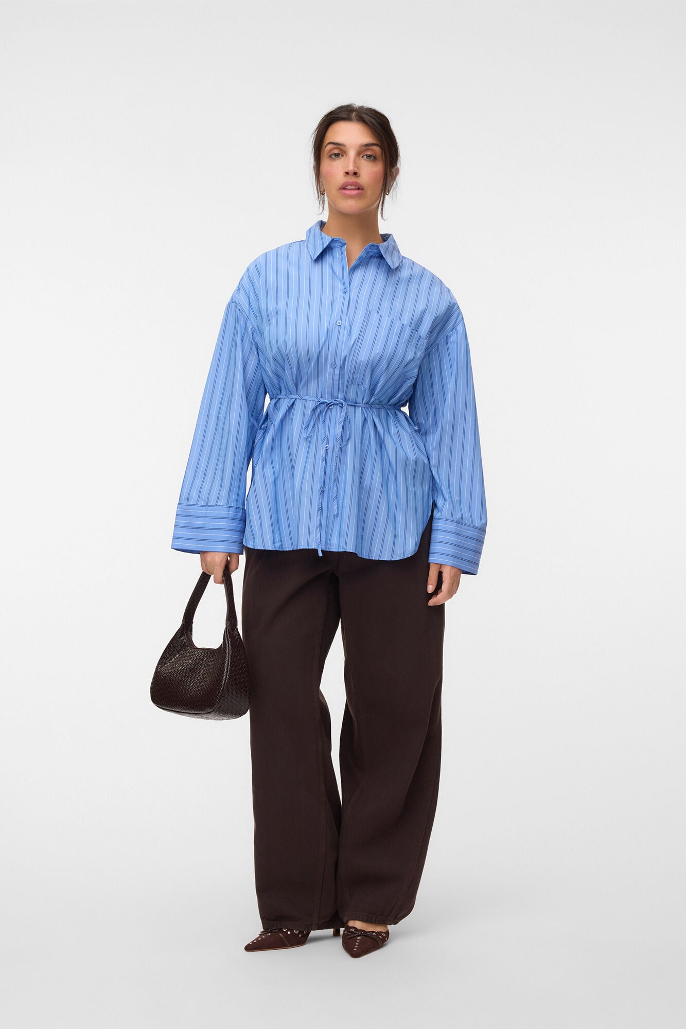 Vero Moda Curve Camisa de riscas com cord&atilde;o ajust&aacute;vel