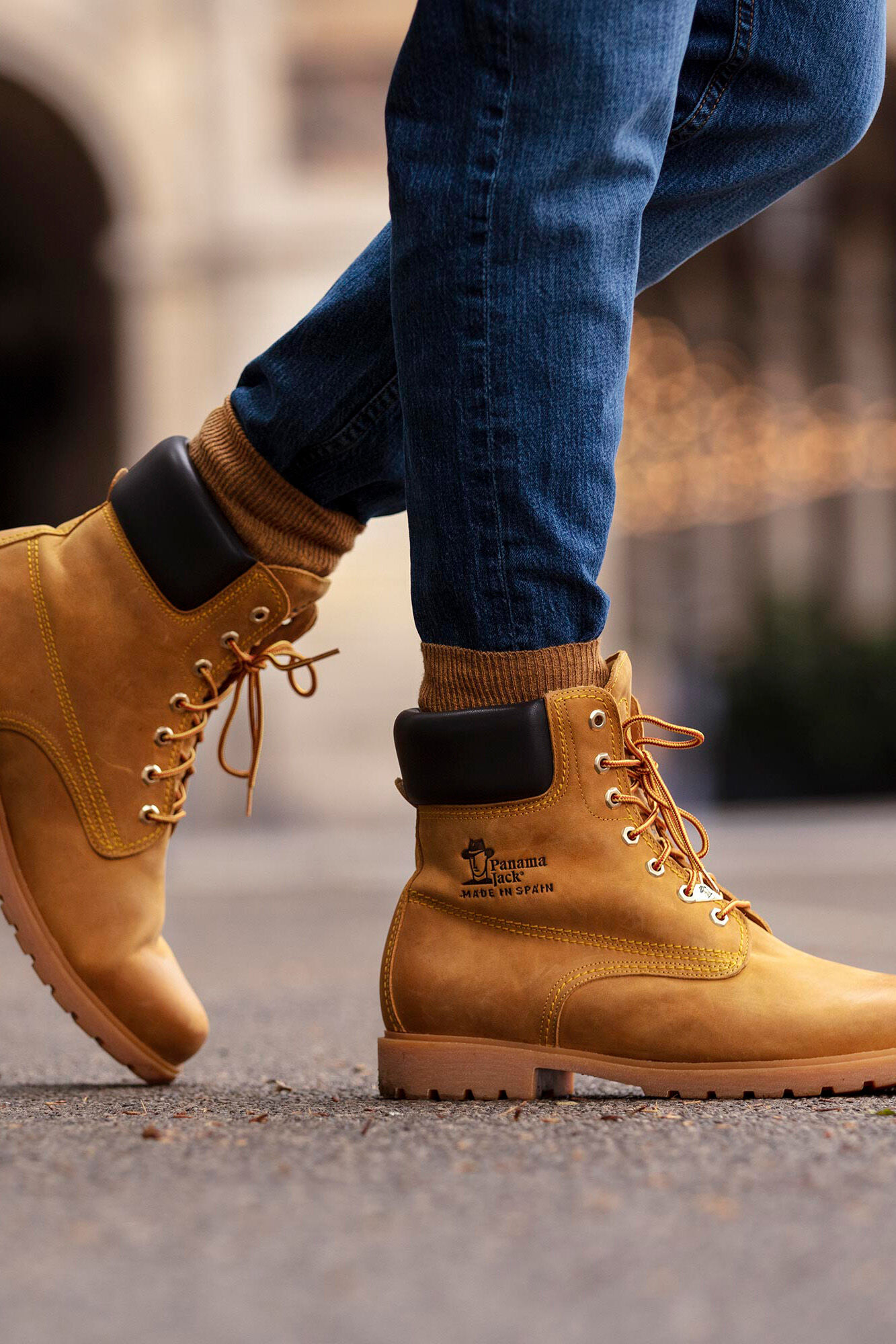 Bota de hombre en piel napa