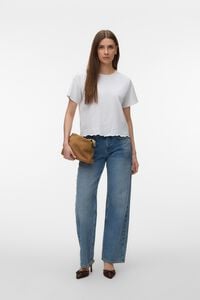 Vero Moda T-shirt b&aacute;sica com detalhe estampado na parte de baixo