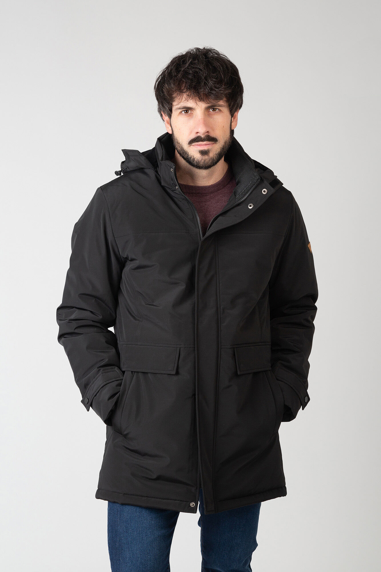 Parka larga con capucha alcolchada Abrigos de hombre Cortefiel