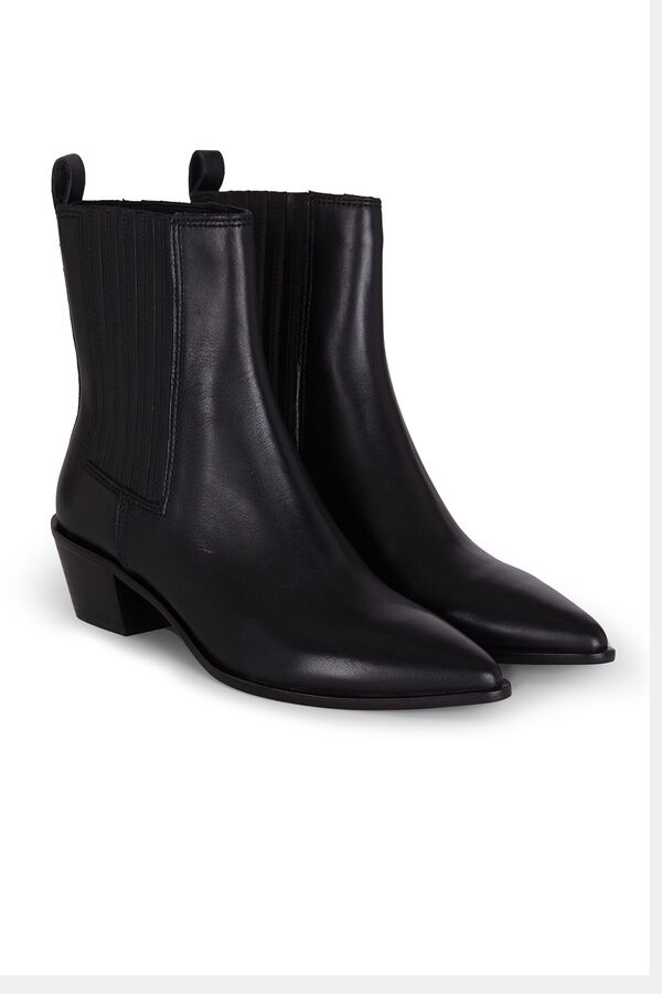 Cortefiel Elastic leather boot Black