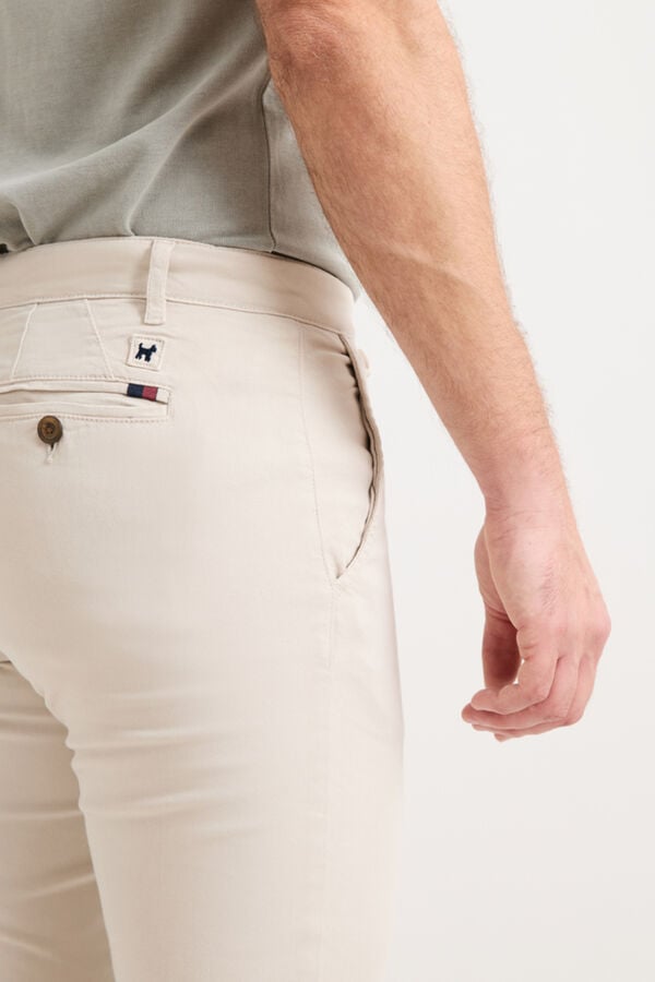 Williot Cal&ccedil;as chino slim Tostado