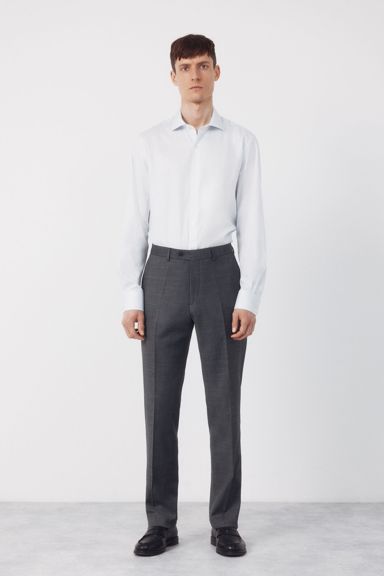 Cortefiel Cal&ccedil;as cinza estruturadas e din&acirc;micas