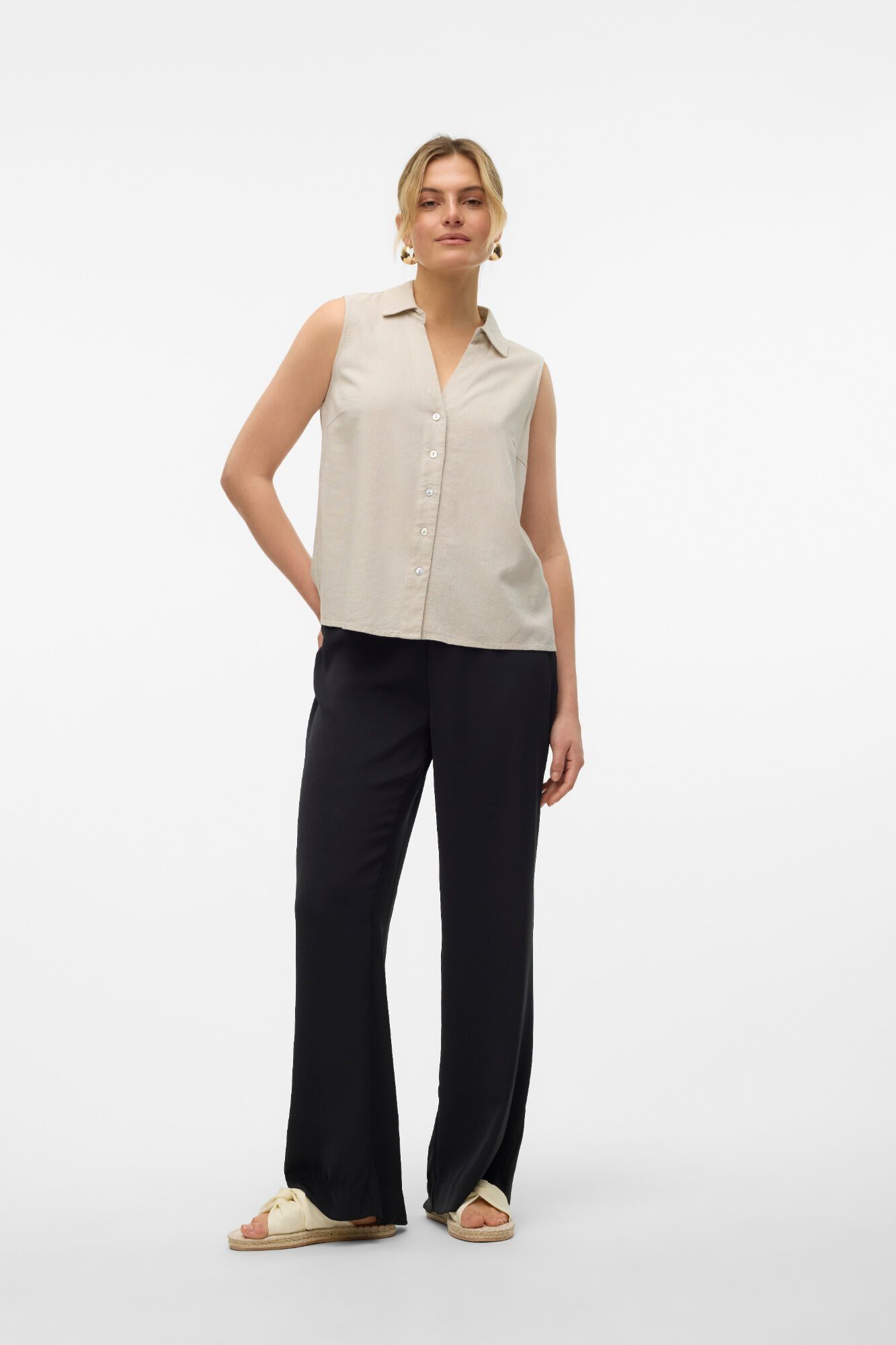 Vero Moda Top fluido de cuello pico