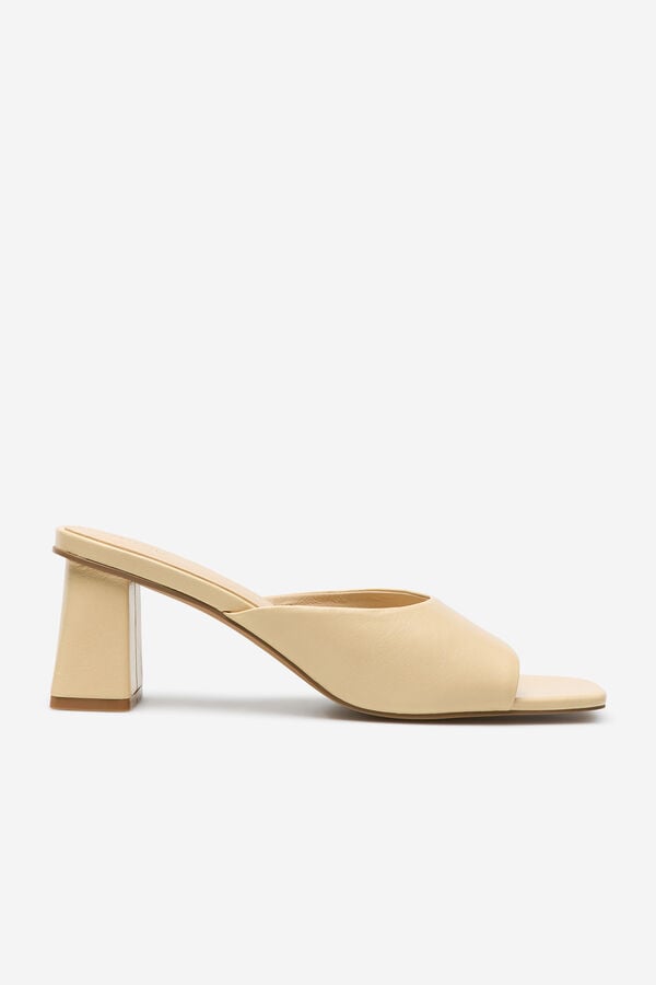 Cortefiel Backless mule sandal Nude