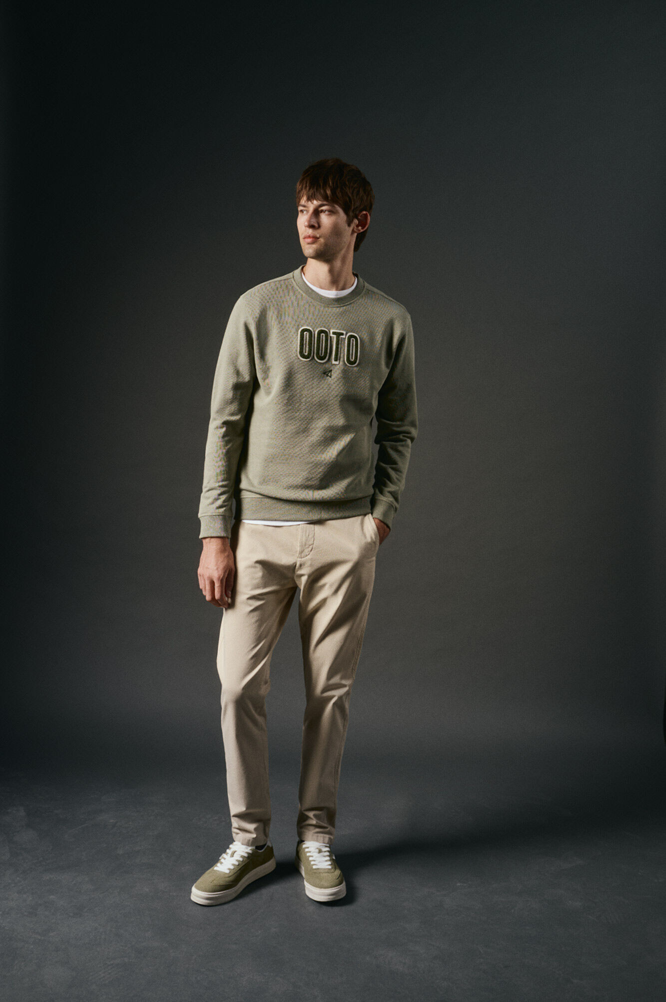 OOTO Sweatshirt logo bordado