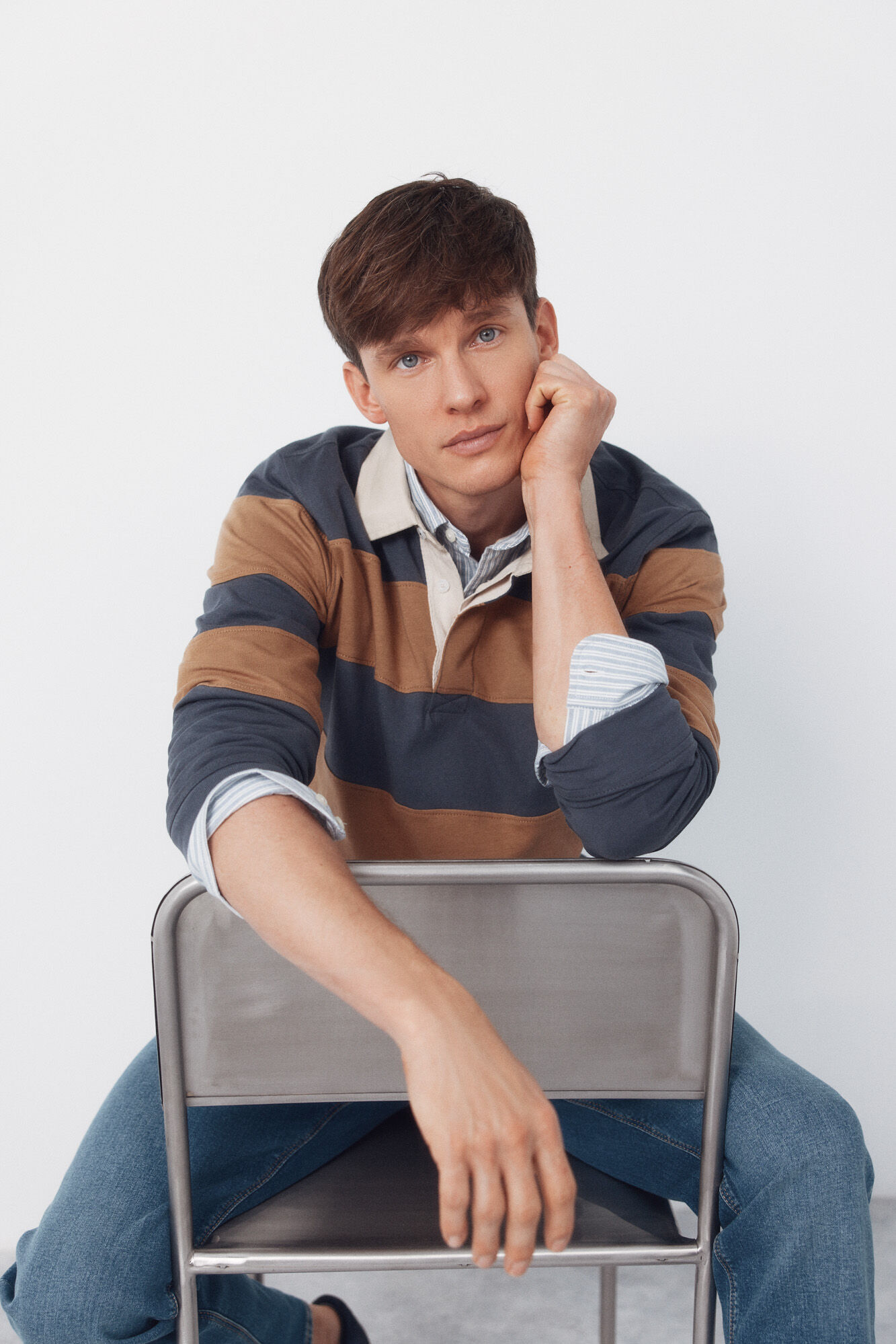 Cortefiel <br>-Regular fit<br>-Striped single jersey fabric<br>-Contrasting neck and placket with buttons<br>-By purchasing our cotton products, you are supporting our investment in the Better Cotton initiative. This product has been obtained through a mass balance 