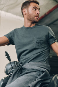 Cortefiel T-shirt gráfica com bolso Cinzento