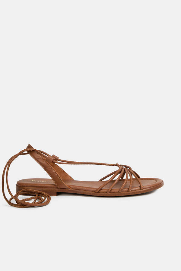 Bryan Stepwise Sand&aacute;lia rasa em pele Castanho