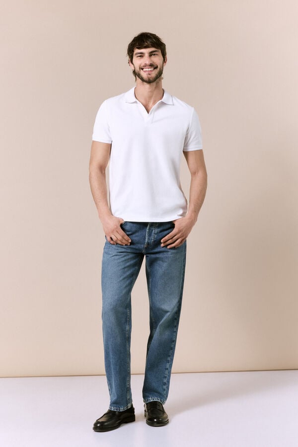 OOTO Polo b&aacute;sico em piqu&eacute; Branco