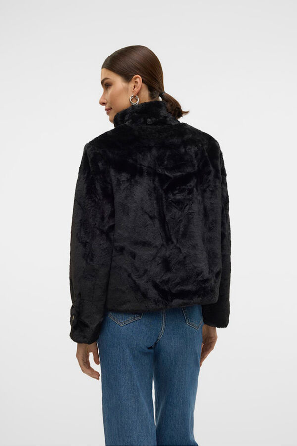 Vero Moda Sobretudo curto com efeito de pelo Preto