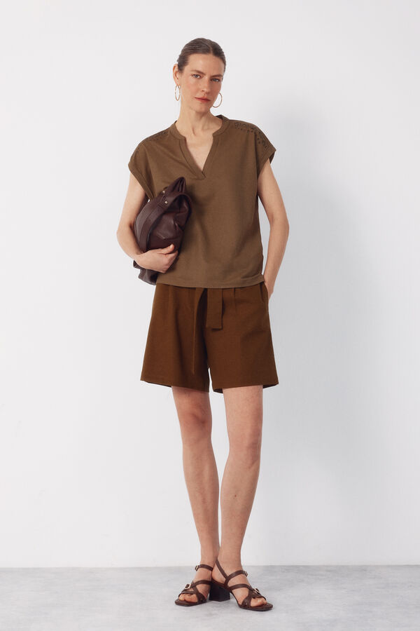 Cortefiel Stretch piqu&eacute; polo with embroidered detail Kaki