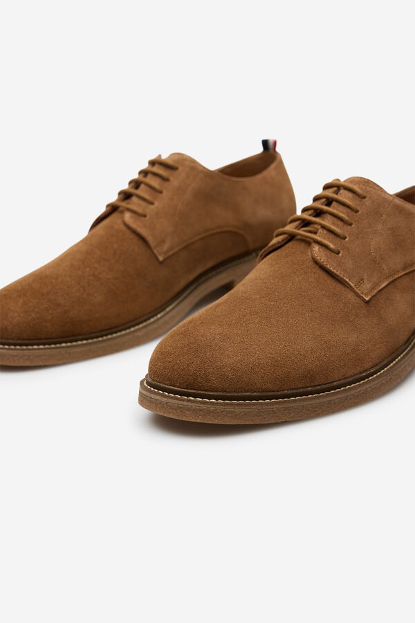 Cortefiel Sport lace-up shoe Beige