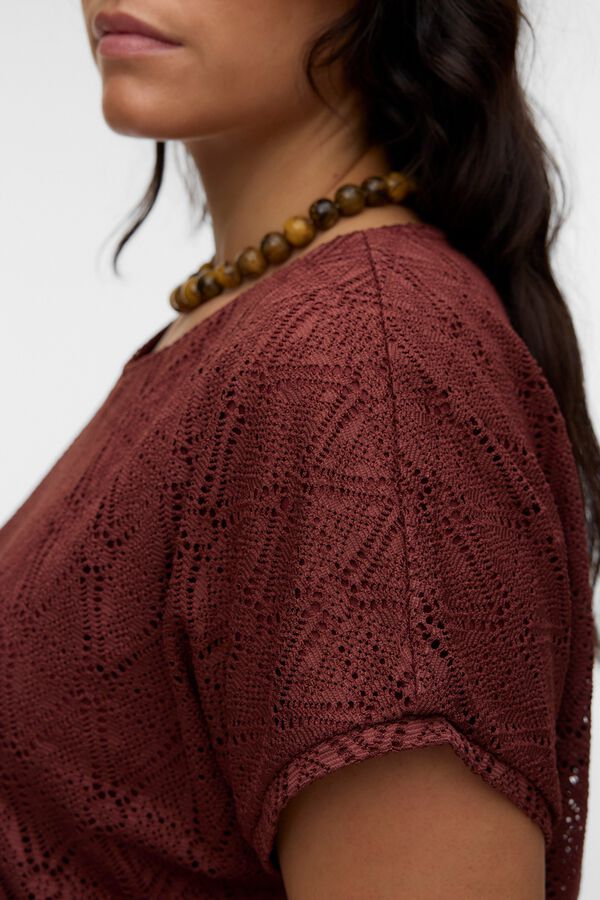 Vero Moda Curve Top com detalhes vazados tamanho grande Castanho