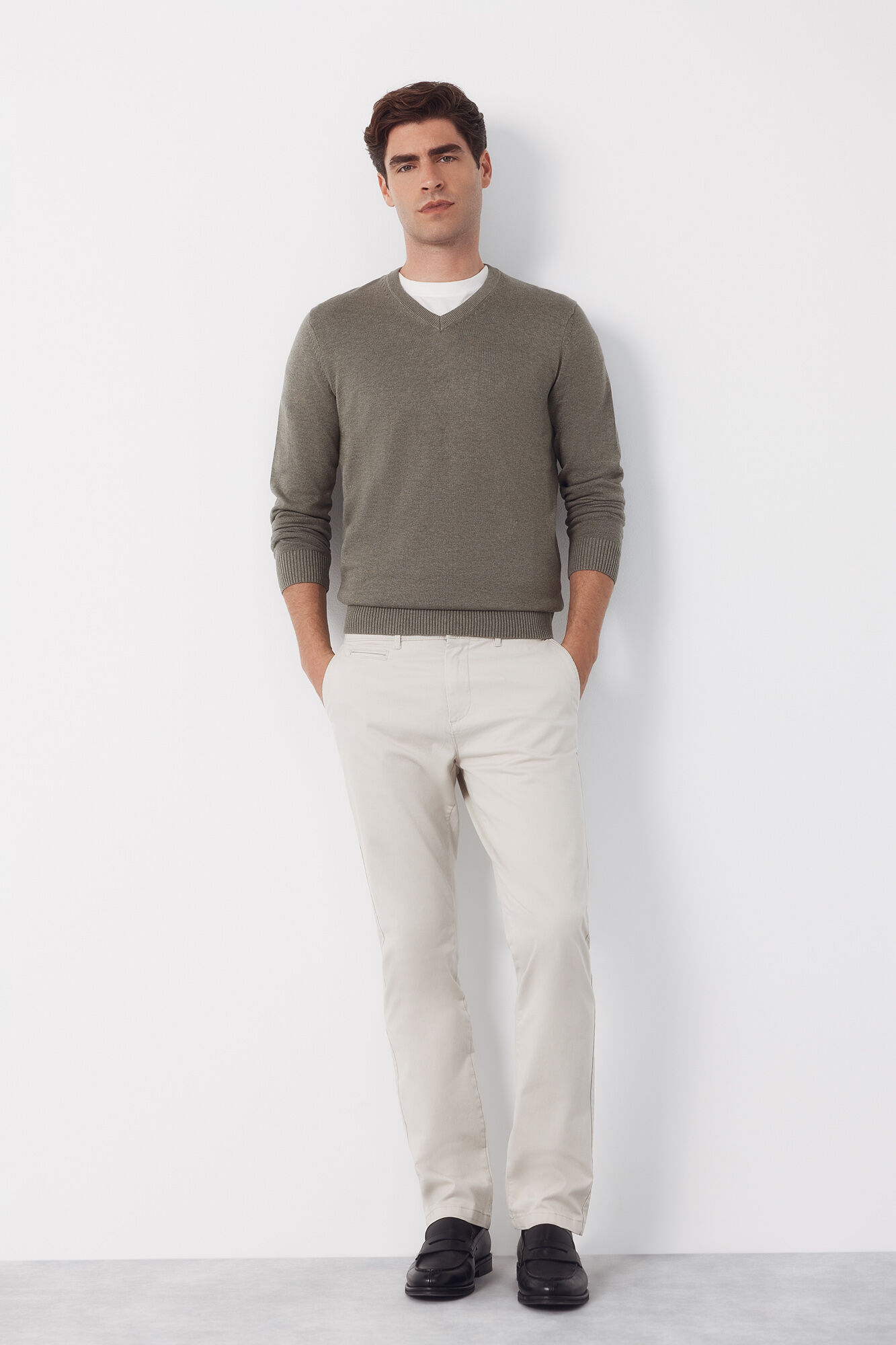 Cortefiel Basic cotton V neck knit jersey-knit