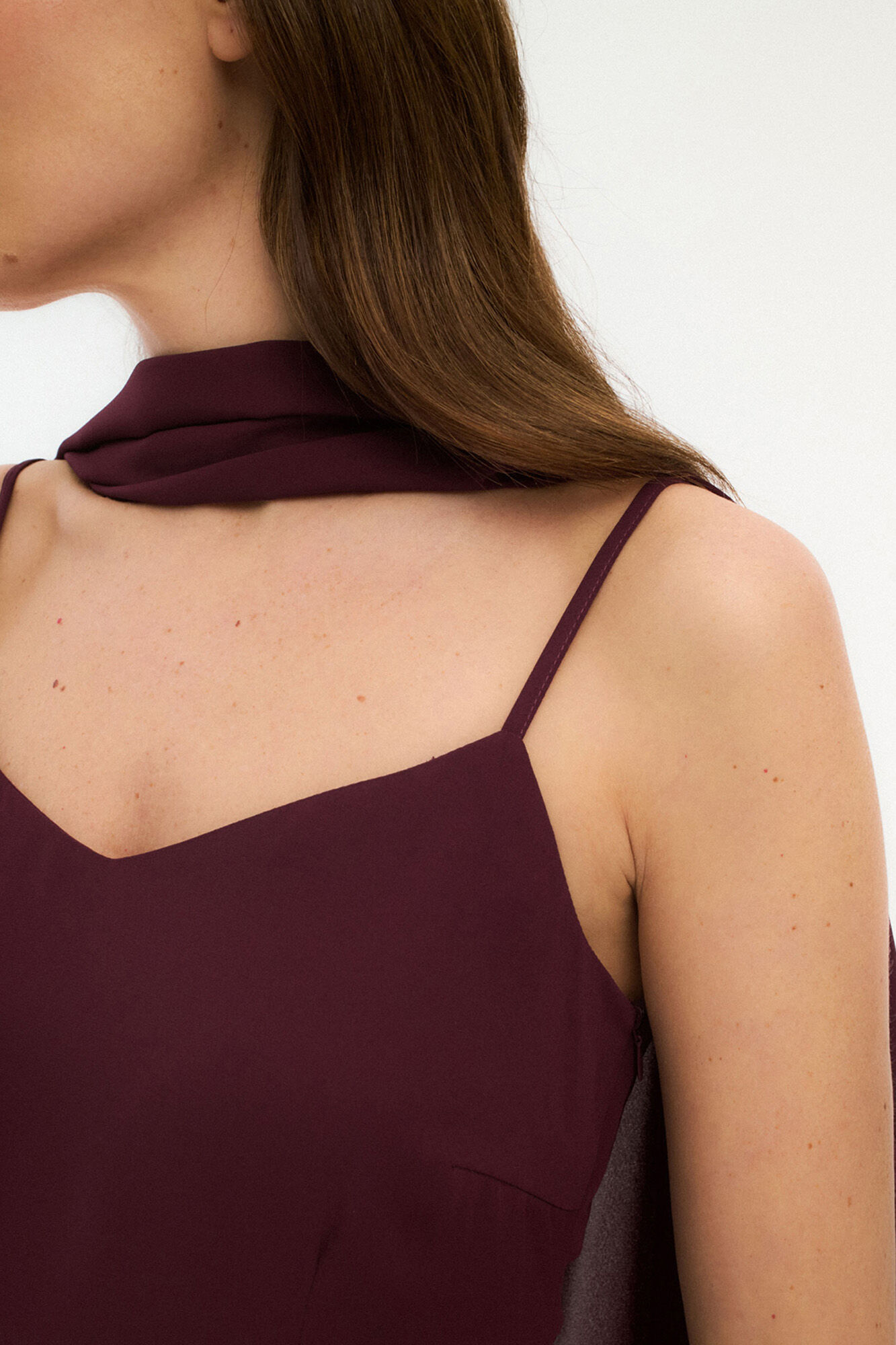 Vila Vestido de chiffon com capa