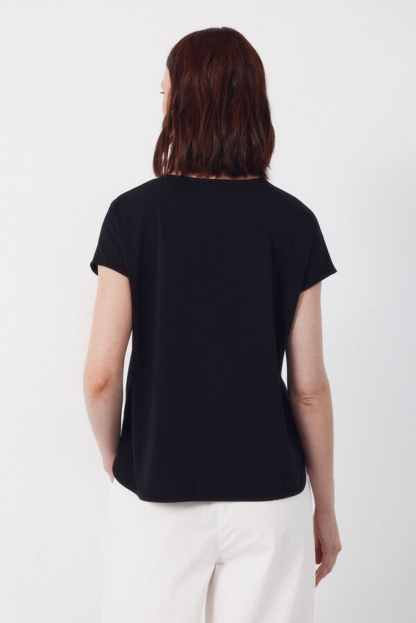 Cortefiel V- buttons neckline v Black