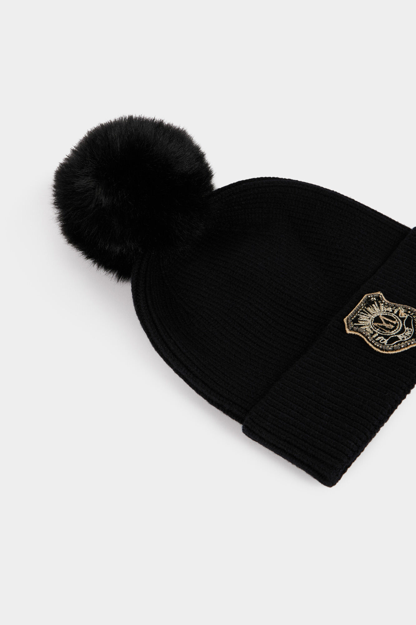 Morgan Bon&eacute; com pompom