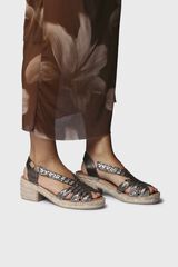 Toni Pons Sand&aacute;lia de salto em pele entran&ccedil;ada Dourado