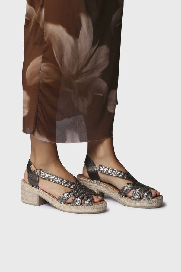 Toni Pons Sand&aacute;lia de salto em pele entran&ccedil;ada Dourado