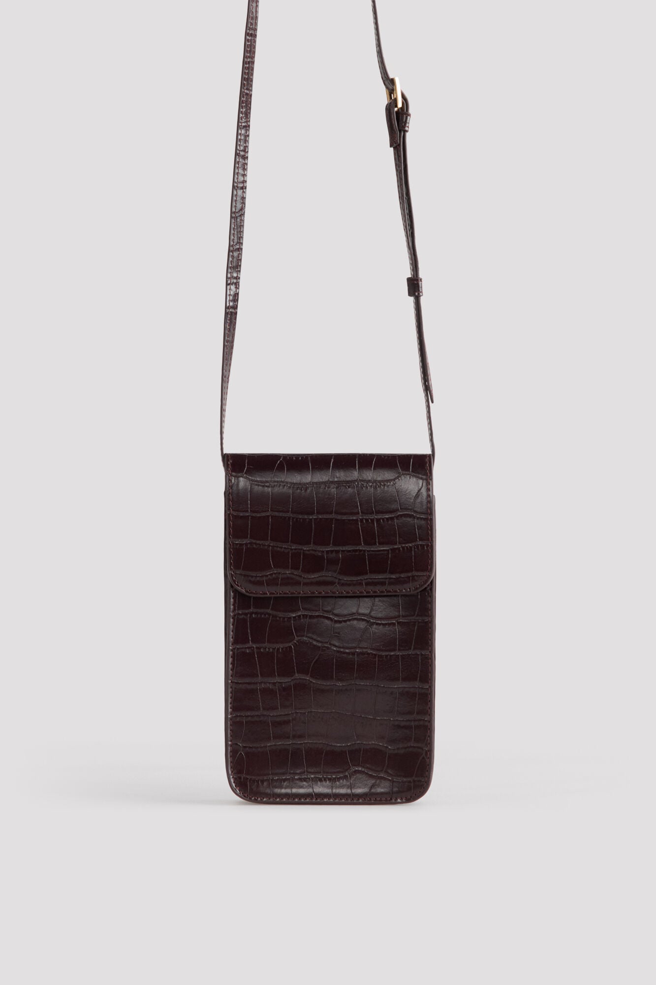 Cortefiel Crocodile effect flap phone holder