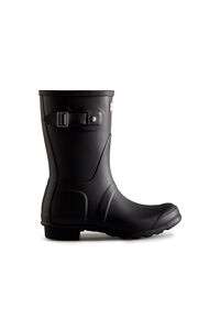 Hunter Bota original short
