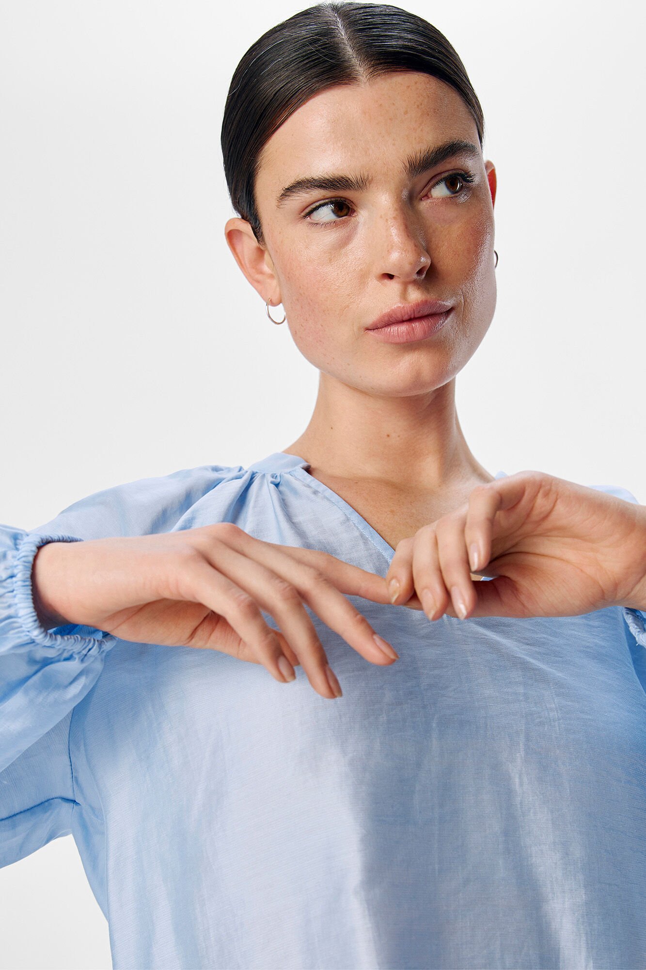 Object Blusa larga com gola em bico