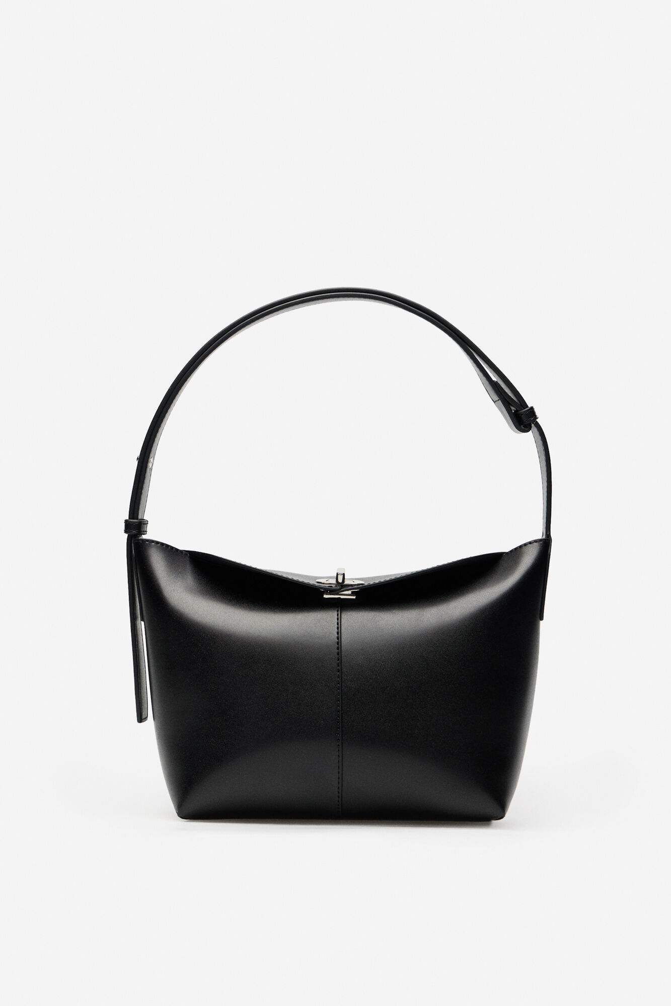 Cortefiel Men's bag fastening