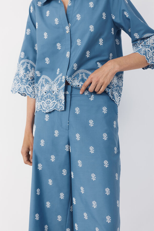 Cortefiel Pantal&oacute;n de mujer bordado Azul