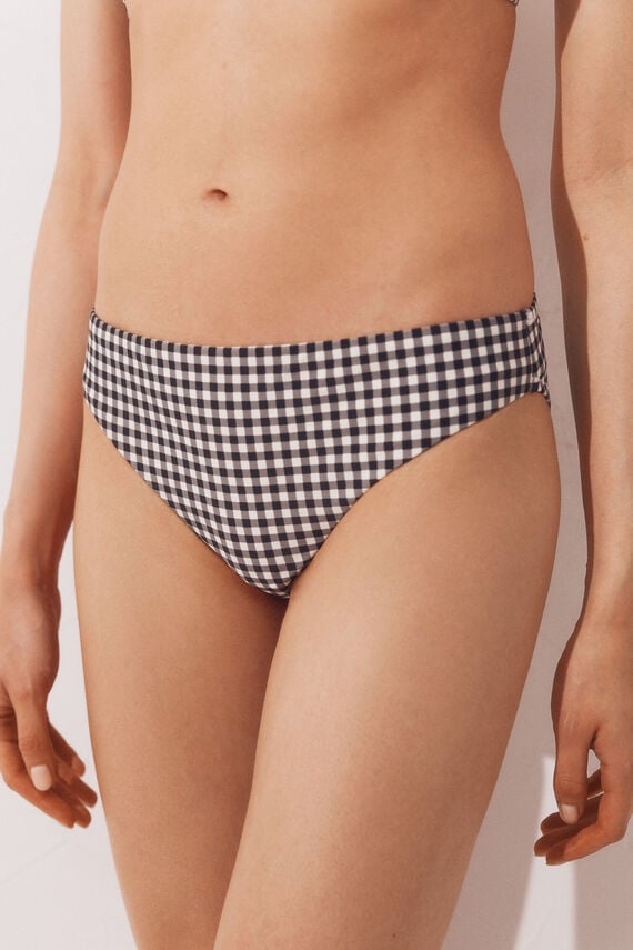 Braga bikini cobertura clásica