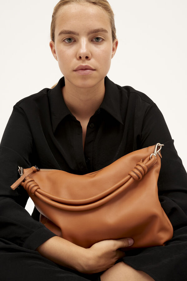 Zubi Bolso Jacqueline Castanho