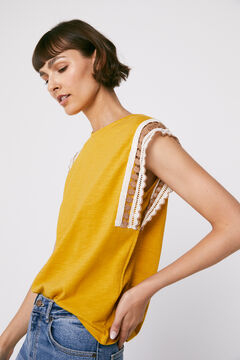 Cortefiel Two-tone lace T-shirt Yellow