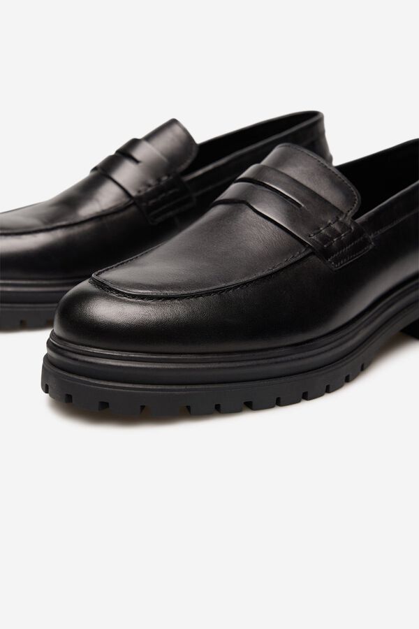 Cortefiel Loafer Black