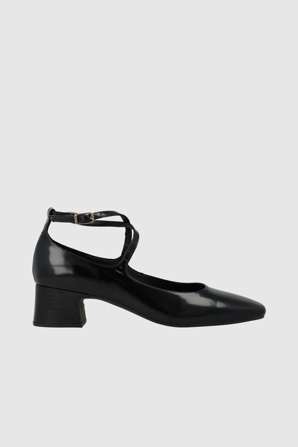 Cortefiel Court shoes Black