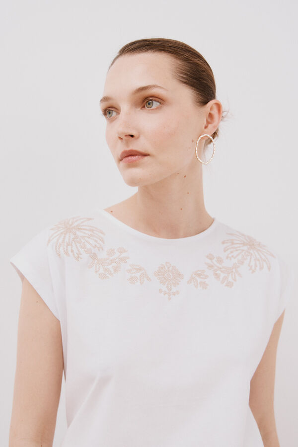 Cortefiel Printed and embroidered sleeves T-shirt White