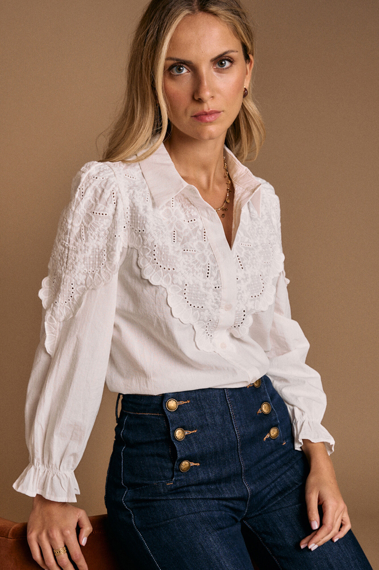 Pol&iacute;n Et Moi Camisa branca bordada