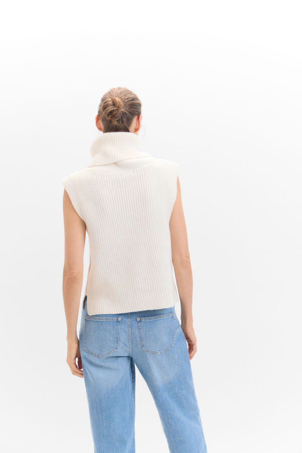 Cortefiel Dropped neck vest Ivory