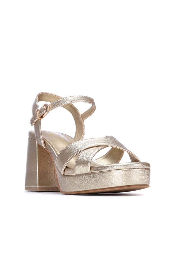 XTI Wide heel platform sandal Gold