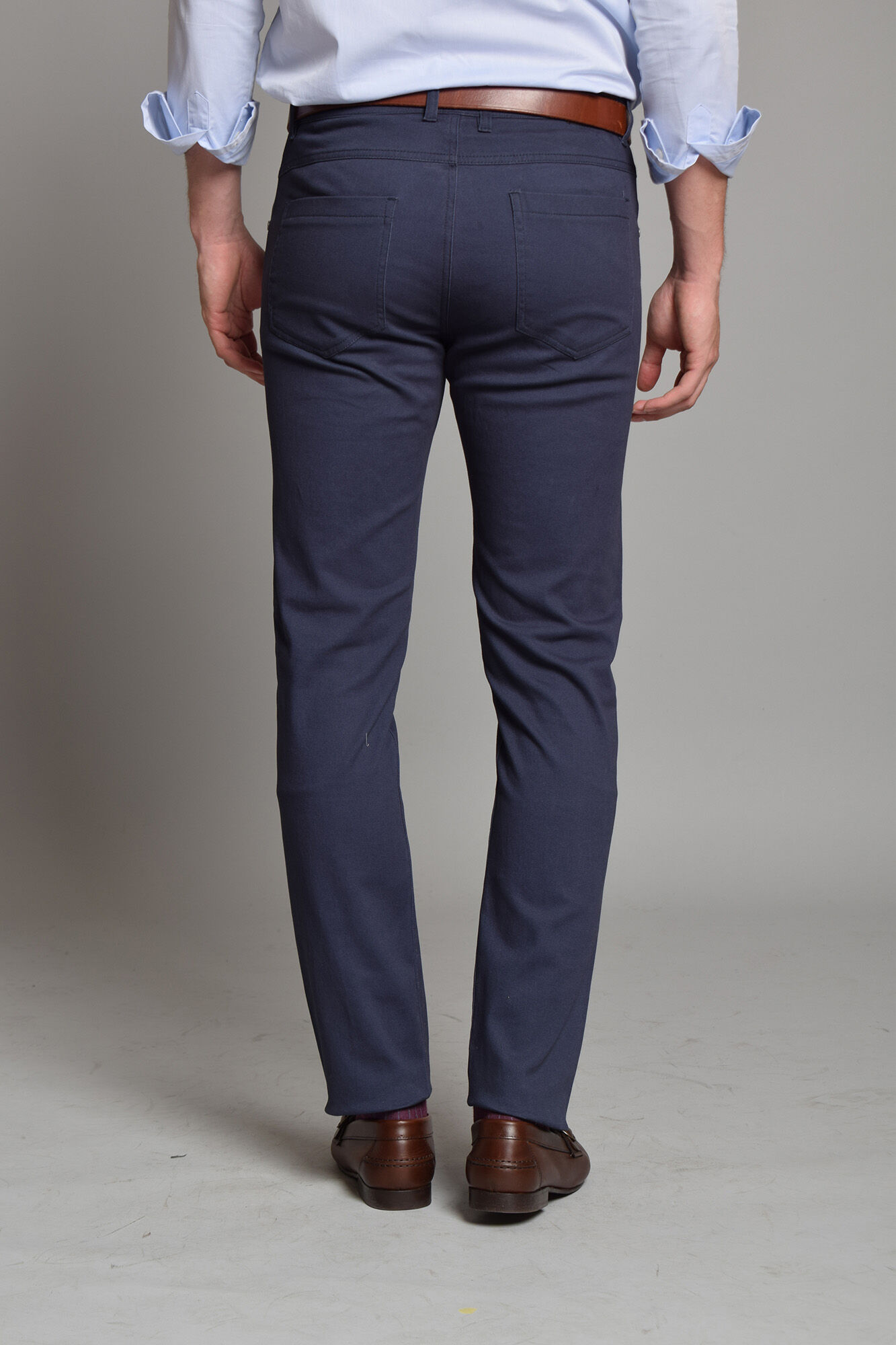 Pantalon vaquero azul marino on sale