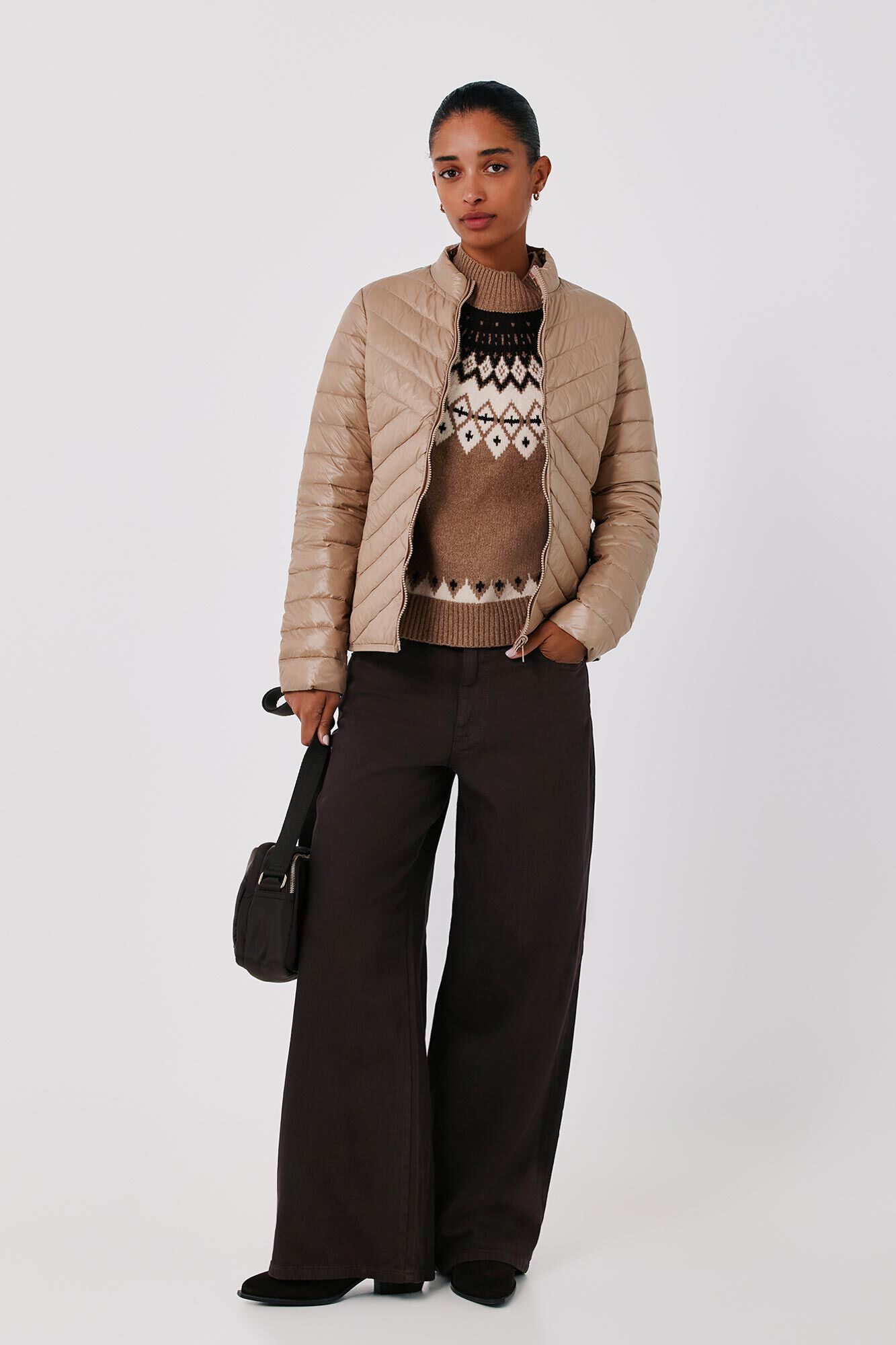 Cortefiel Puffer fabric crossbody bag