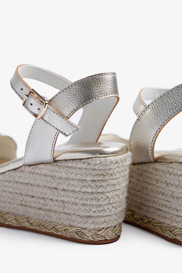 Popa Sand&aacute;lia cunha baixa senhora Garua Juta Dourado