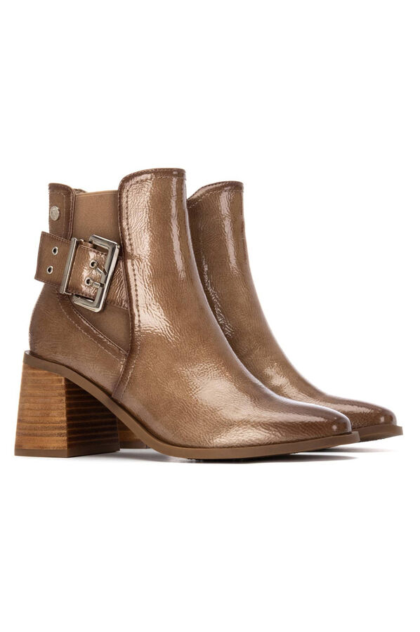 XTI Botins de salto estilo Chelsea Castanho